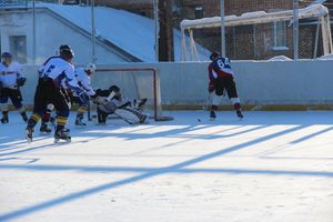 Великолукский хоккей: много забитых шайб, немного потасовок и разбитых лиц (фото)