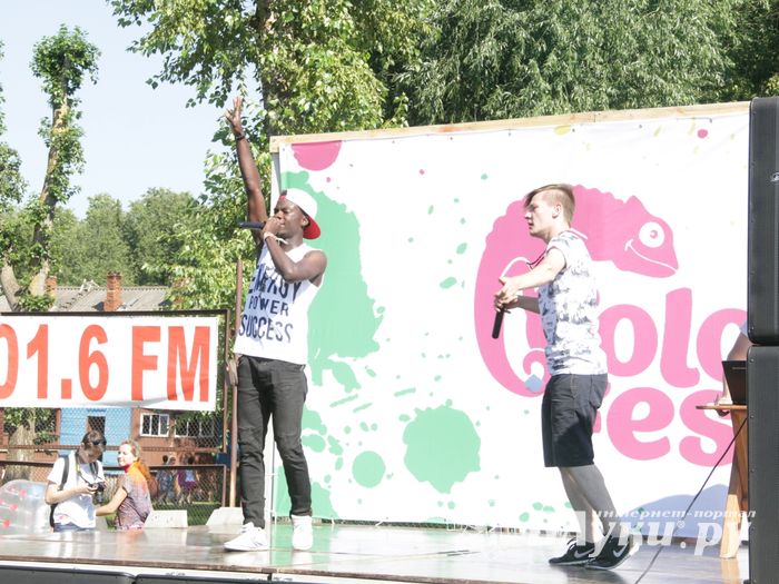 Яркие эмоции «ColorFest» в Великих Луках (ФОТО)