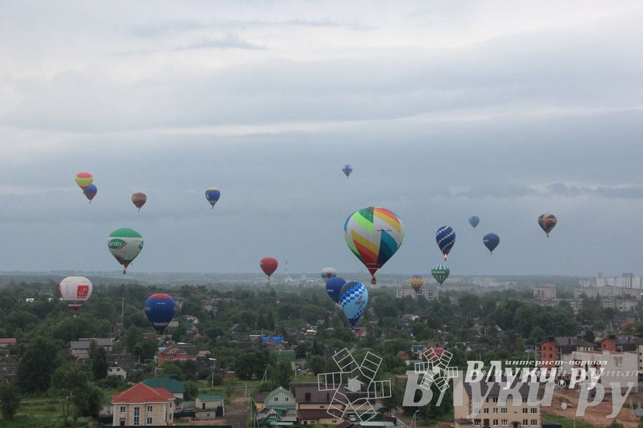 Открытие 18-й Международной встречи воздухоплавателей в Великих Луках