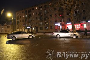 Утреннее ДТП на перекрестке пр-т Октябрьский — ул Л.Толстого (ФОТО)