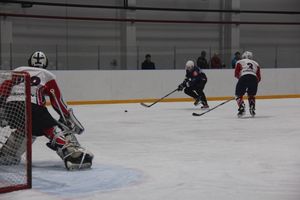 ХК «Экспресс» уступил команде «Аванта-Остров» (ФОТО)