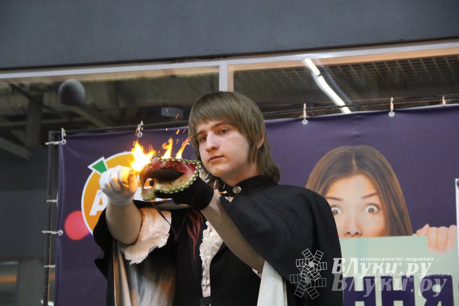 В ТЦ «Апельсин» прошла весенняя ночь распродаж