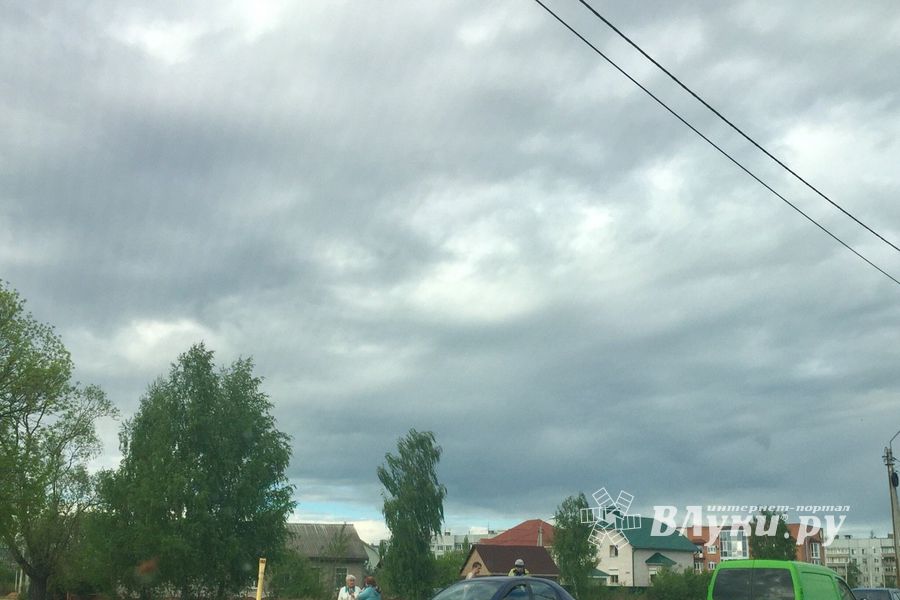 В Великих Луках произошло ДТП (ФОТО)