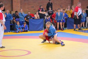 В Великих Луках проходит турнир по самбо (ФОТО)