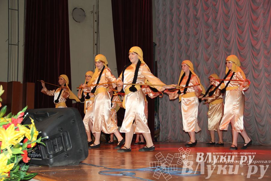 Танцевальный концерт «Восточные краски осени» прошел в музыкальной школе