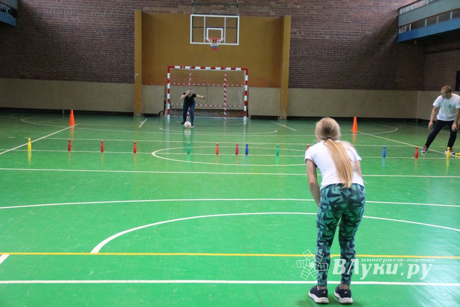 В Великих Луках прошло Первенство города среди спортивных семей (ФОТО)