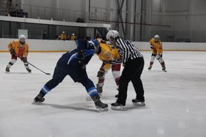 В великолукском «Айсберге» прошли матчи Чемпионата Псковской области по хоккею (ФОТО)