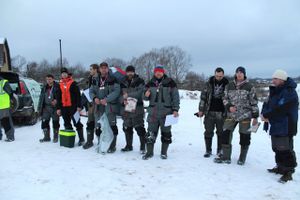 На Пореченском озере прошел Чемпионат города Великие Луки по ловле рыбы на блесну со льда (ФОТО)