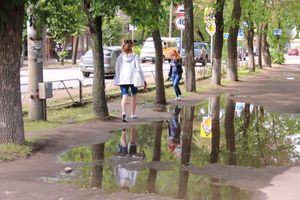 Мечта великолучан: по городу в чистой обуви (ФОТО)