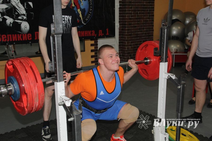 Самые сильные великолучане встретились в «Арене» (ФОТО)