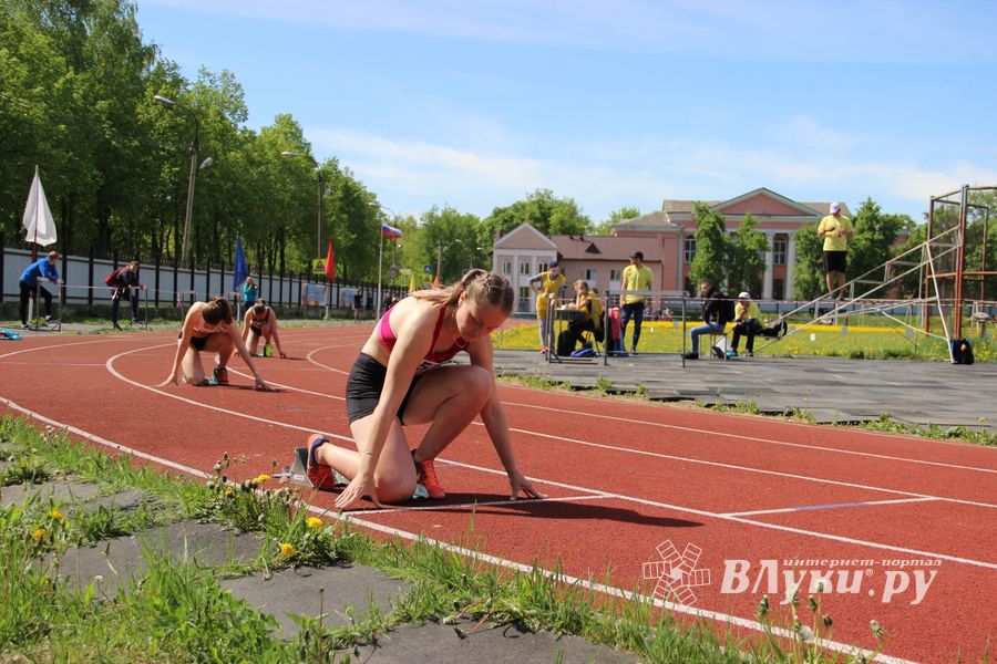 Великие Луки принимают чемпионат области по легкой атлетике (ФОТО)