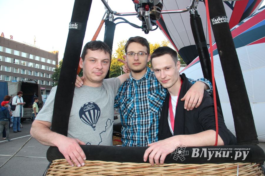 22-я Международная встреча воздухоплавателей завершилась традиционным ночным свечением аэростатов (ФОТО)