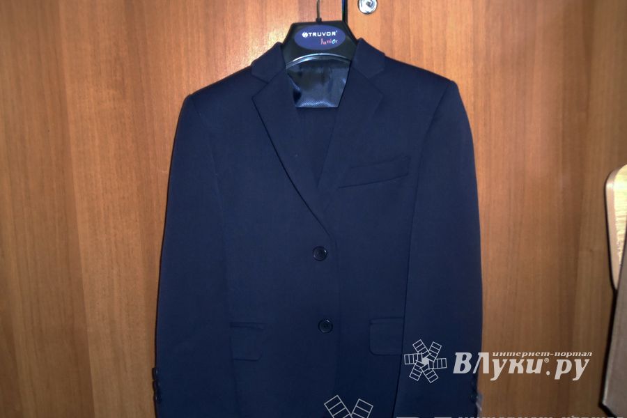 В школах города осуществляется продажа школьной формы