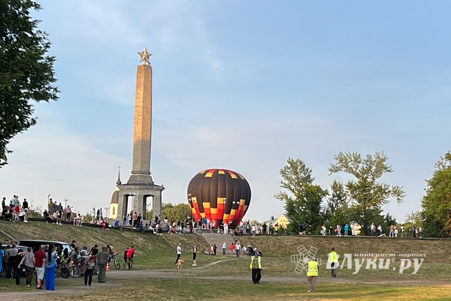 Международная встреча воздухоплавателей в Великих Луках .. ФОТО, ВИДЕО)
