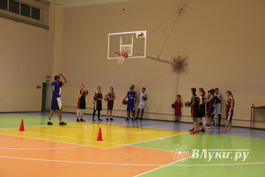 В ВГСХА прошёл мастер-класс по баскетболу (ФОТО)