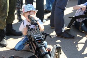 В Великих Луках прошел Парад Победы (ФОТО)