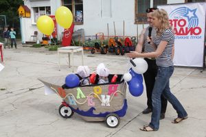 «Парад детских колясок» в День семьи, любви и верности (ФОТО)