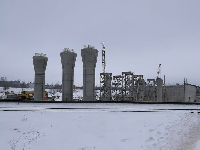 Депутат Александр Васильев проконтролировал ход строительства путепровода в Великих Луках (ФОТО)