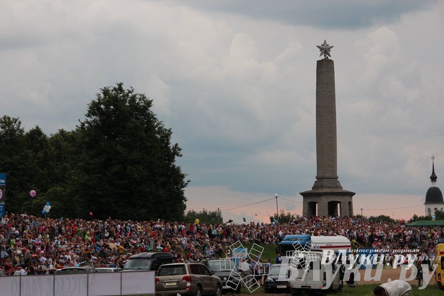 Открытие 18-й Международной встречи воздухоплавателей в Великих Луках
