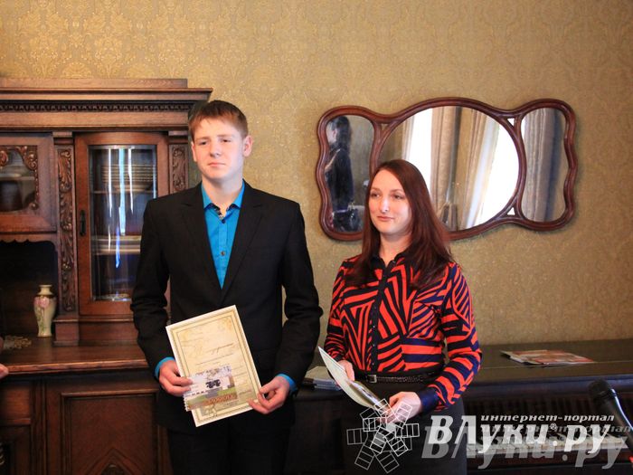 В Великих Луках почтили память академика Виноградова