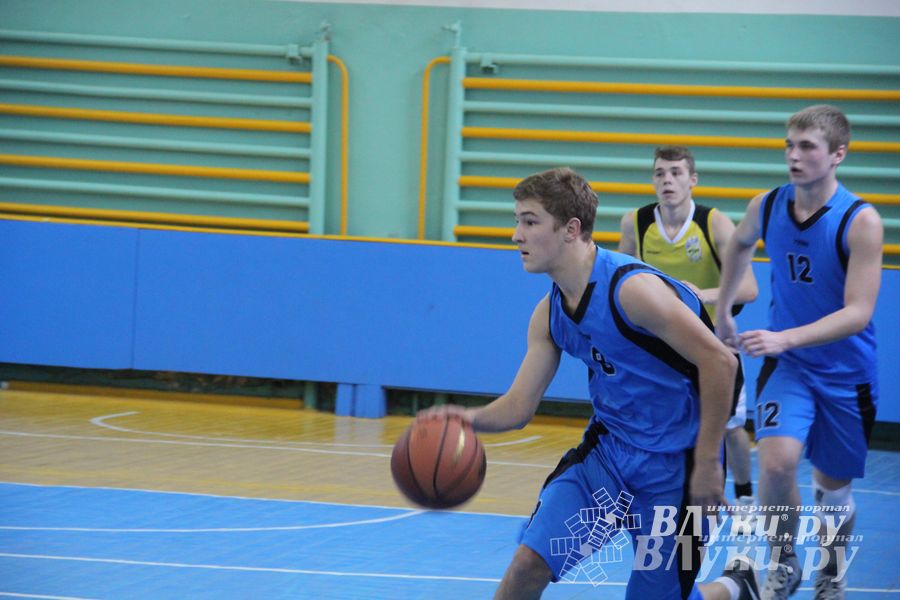 Великолучанки заняли первое место в дивизиональной игре «КЭС-Баскет» (фото)