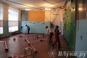 В Великих Луках проходят открытые соревнования по ориентированию «Спортивный лабиринт» «Ура, каникулы!», посвящённые 65-летию Дома детского творчества (фото)