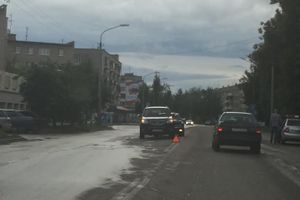 Ягур и Тойота не поделили дорогу (ФОТО)