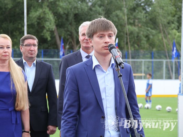 Открытие физкультурно-оздоровительного комплекса в Великих Луках (фото)