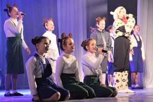 Юные артисты ГДК им. Ленина отметили «Мамин день» (ФОТО)