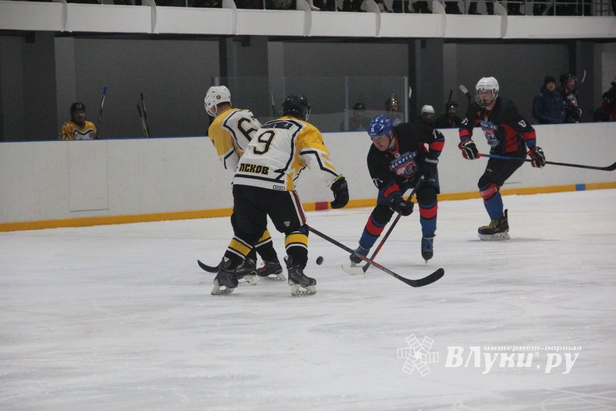 Великолукский «Экспресс» одержал победу в игре с псковскими «Медведями» (ФОТО)