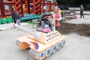 «Парад детских колясок» в День семьи, любви и верности (ФОТО)