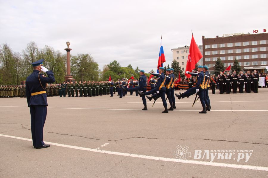 В Великих Луках отмечают День Победы (ФОТО)