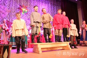  Рождественский концерт ансамбля «Заряница» прошел в Великих Луках (фото)