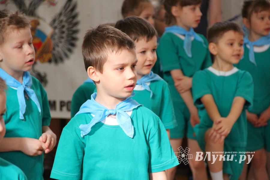 В Великих Луках проходят спортивные соревнования среди дошколят «Юные олимпионики» (ФОТО)