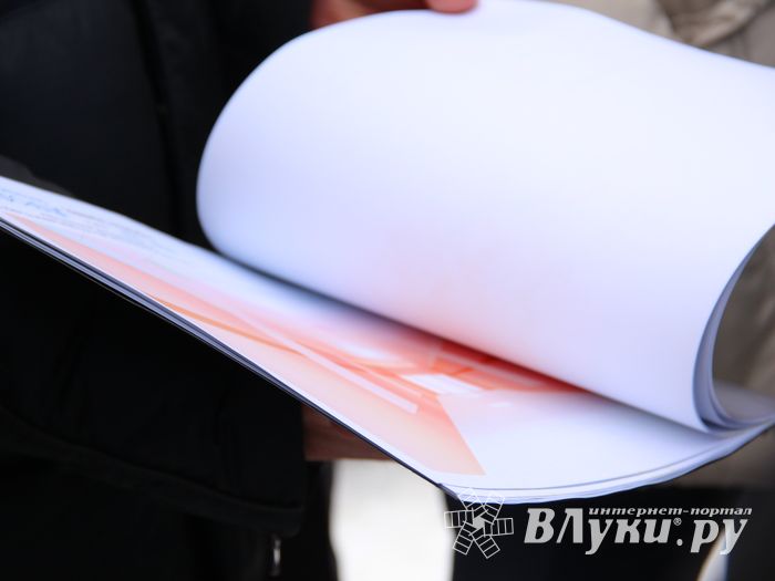 Губернатору не понравилось место для новой школы в Великих Луках (ФОТО)