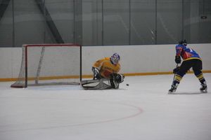 Два зоккейных матча прошли в Великих Луках в рамках Чемпионата города (ФОТО)