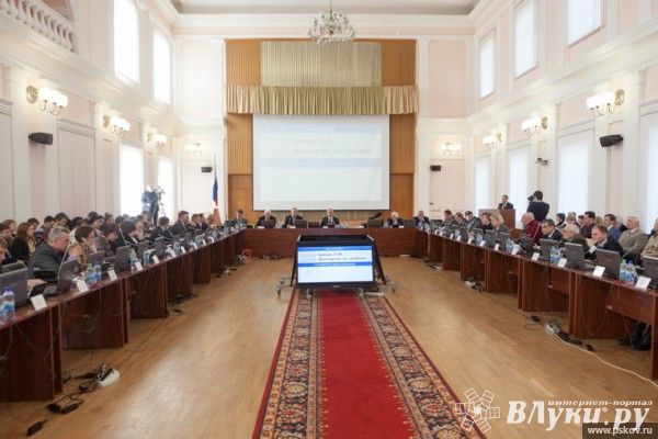 Областные депутаты согласовали кандидатуру Сергея Белова на должность прокурора Псковской области (фото)