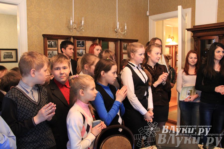 В Великих Луках почтили память академика Виноградова