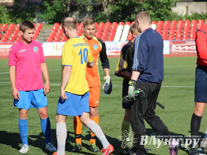 В Великих Луках команда «КПРФ» обыграла команду «Спартака» (фото)
