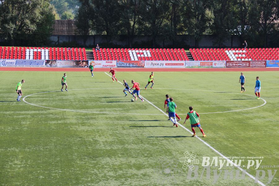 В Великих Луках завершился открытый турнир по футболу памяти М. Ф. Хренова (фото)