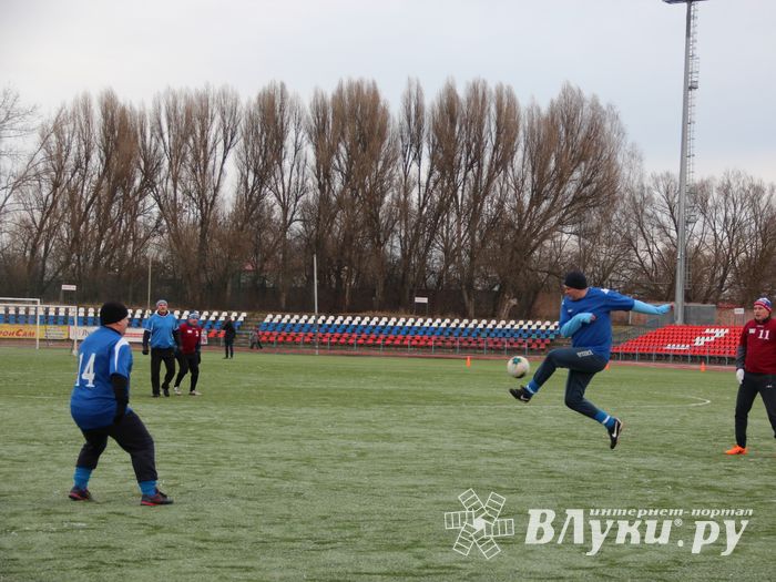 Боевая ничья в памятном футбольном матче (ФОТО)