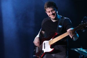 В ДК ЛК состоялся концерт певицы МакSим