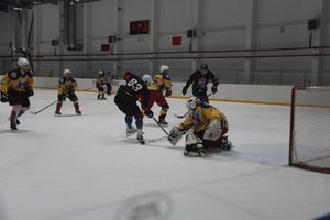 «Экспресс» с разгромным счетом обыграл «Родину» (ФОТО)