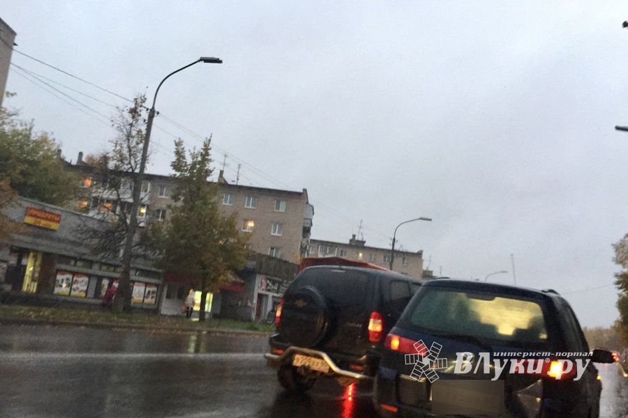 В Великих Луках продолжаются «дорожные притирки» (ФОТО)