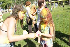 Яркие эмоции «ColorFest» в Великих Луках (ФОТО)