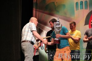 Церемония закрытия 18-й Международной встречи воздухоплавателей в Великих Луках, торжественное награждение