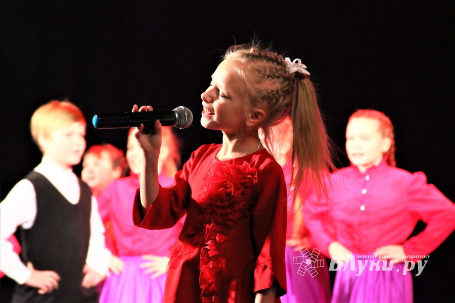 В ГДК им. Ленина прошёл концерт ко Дню матери (ФОТО)