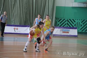 Игра за 3 место СОШ 12, Великие Луки — Гимназия Невель (девушки)