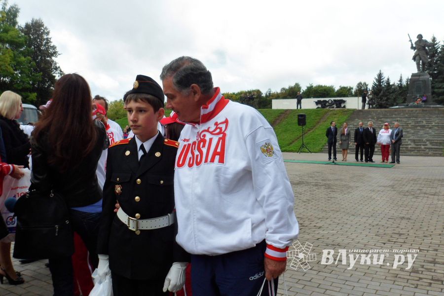 Великие Луки встретили олимпийских чемпионов (ФОТО)