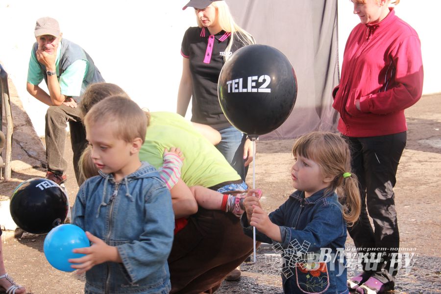 Tele2 поздравила великолучан с Днем рождения любимого города (фото)